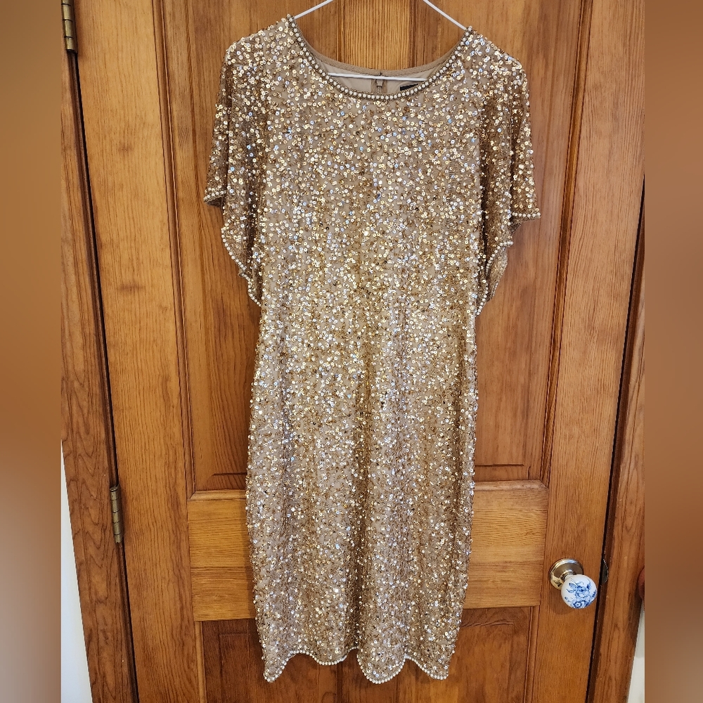 Adrianna Papell Embellished Flutter Sleeve Cocktail Dress Size 6 Gold/Champagne